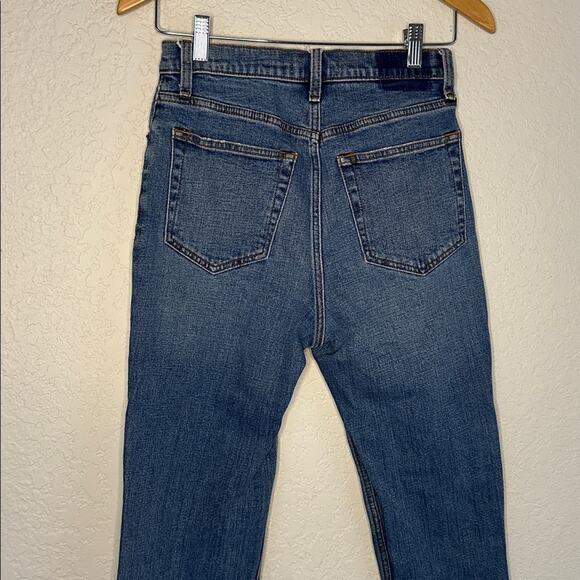 Abercrombie & Fitch Ultra High Rise Ankle Straight Jeans 27/4 y2K Released Hem - Picture 5 of 8